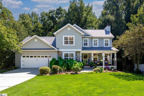 405 Foxhound Road pending home in Hunters Woods, Simpsonville, SC
