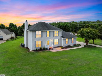 104 Bermuda Lane active home in Windermere, Inman, SC