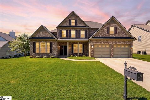 5 Blacksburg Court active home in Shenandoah Farms, Simpsonville, SC