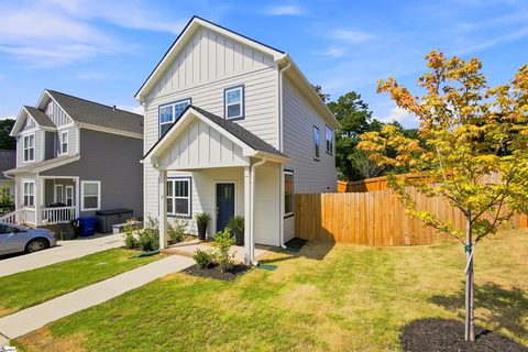4 Adam Walker Drive active home in Nicholtown, Greenville, SC