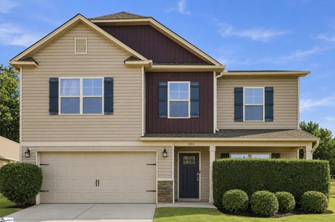 300 Videre Woods Court active home in Harvest Glen, Piedmont, SC