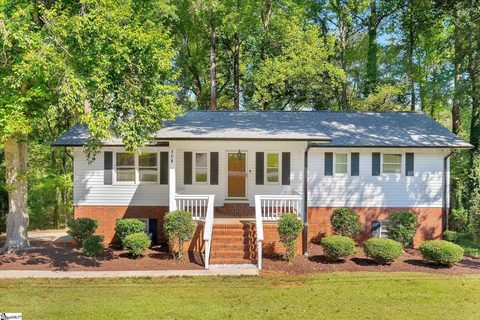 104 Ridgewood Street active home in Woodland Hills, Easley, SC