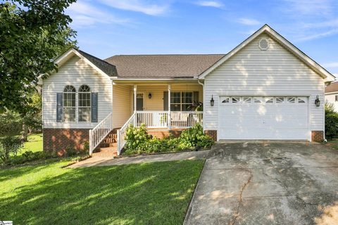 6 Duer Way active home in Panorama Farms, Greer, SC