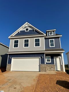 175 Gumwood Circle active home in Creekside Estates, Gaffney, SC