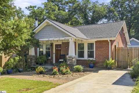 23 Underwood Avenue active home in Eastover, Greenville, SC