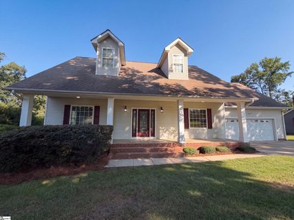 189 Victoria Drive active home in Clark Estates, Inman, SC