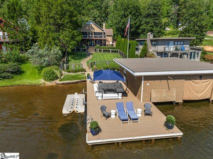 Homes in Lake Lanier, Landrum