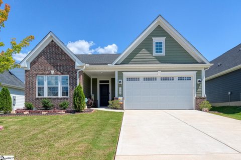 7044 Glass Court active home in Berkeley, Spartanburg, SC