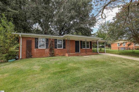 103 Belmont Circle active home in Crestview Heights, Easley, SC