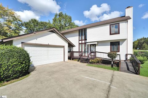 1105 Charter Oak Drive active home in Peppertree, Taylors, SC