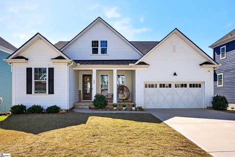 460 Galleron Court active home in Parklynn Hills, Fountain Inn, SC