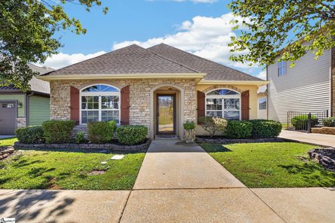 116 Bur Oak Drive active home in Seven Oaks At Blue Ridge Plantat, Taylors, SC