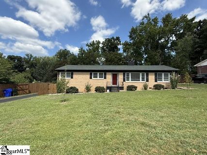 207 Azalea Court active home in Pleasantburg Forest, Greenville, SC