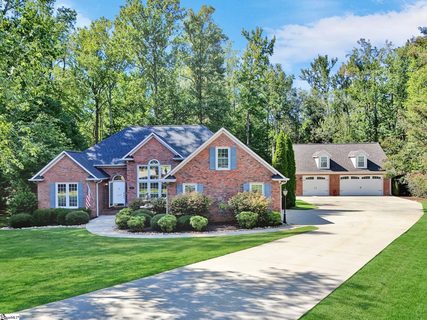 217 Wren Crossing Lane active home in Wren Crossing, Easley, SC
