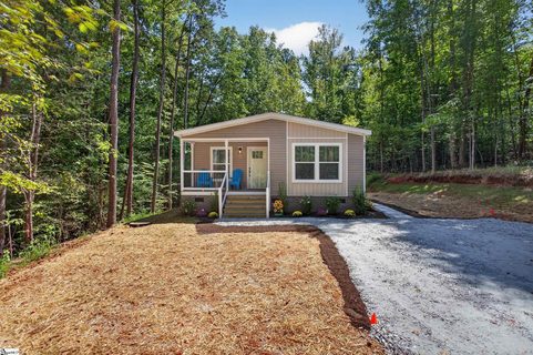 107 Marietta Drive active home in Foxwood Hills, Westminster, SC