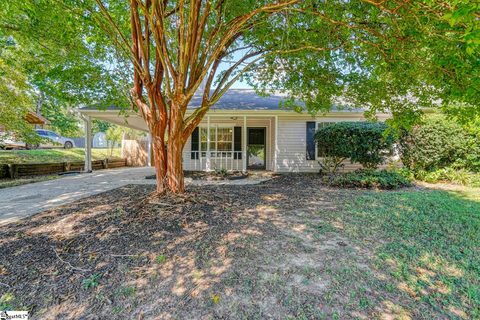 66 Sweetbriar Lane active home in Sweetbriar, Spartanburg, SC