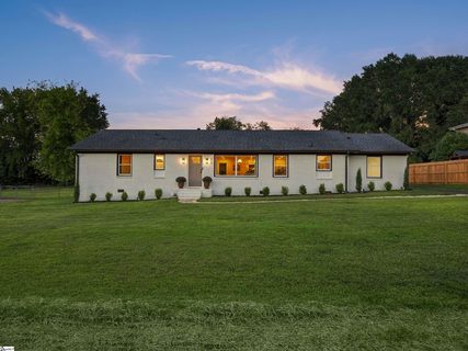 22 Annandale Drive pending home in Green Acres, Boiling Springs, SC
