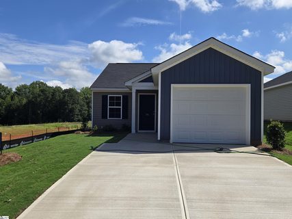 198 Cloverfield Lane active home in Evergreen, Spartanburg, SC