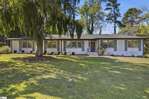 41 Dagenham Drive active home in Wade Hampton Gardens, Greenville, SC