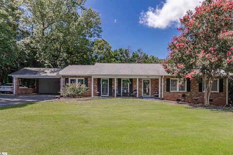306 Woodfern Circle active home in Stonewall Woods, Anderson, SC