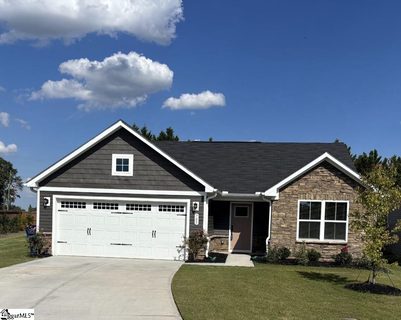 705 John Anderson Drive active home in Reidville Town Center, Reidville, SC