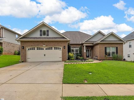 830 Bayshore Lane active home in Sweetwater Hills, Moore, SC