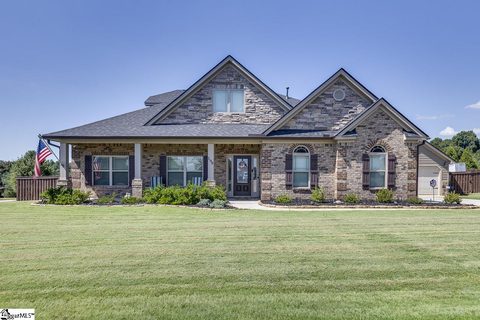 198 Harbrooke Circle active home in Harbrooke Estates, Greer, SC