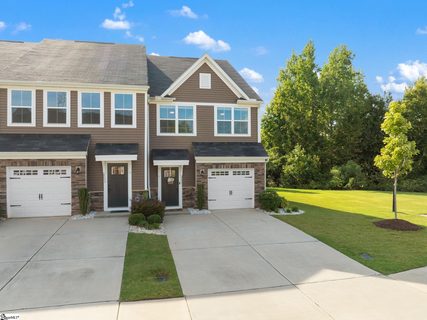 135 Lilywood Court active home in Heritage Village, Simpsonville, SC