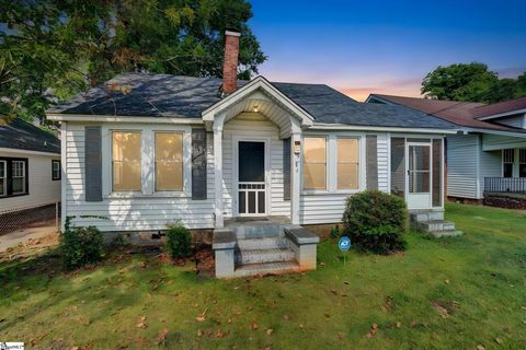 526 Perry Avenue active home in Downtown, Greenville, SC