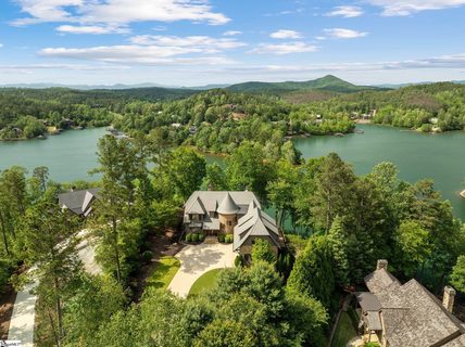 134 Gnarled Pine Court active home in The Reserve At Lake Keowee, Sunset, SC