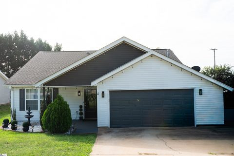 4 Dill Creek Court active home in Dill Creek Crossing, Greer, SC