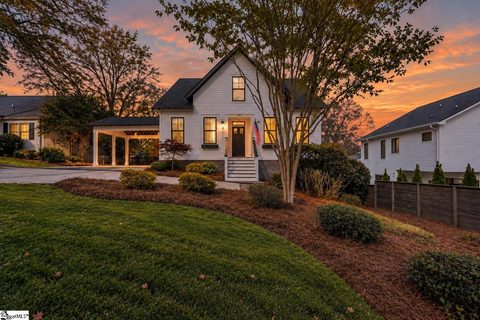 425 E Faris Road active home in Augusta Road, Greenville, SC