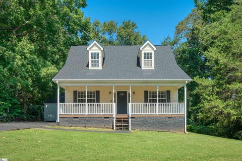 222 Midland Drive active home in Cottonwood, Easley, SC