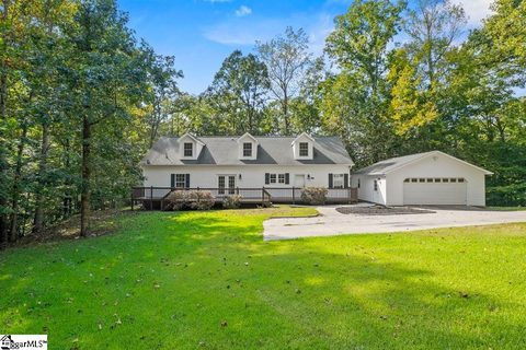 107 Buttercup Court active home in Chickasaw Point, Westminster, SC