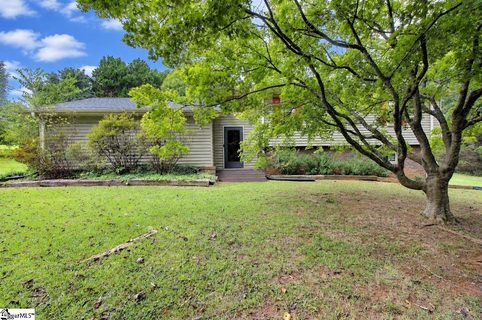 1206 Lakeview Drive active home in Colonial Acres, Greenville, SC