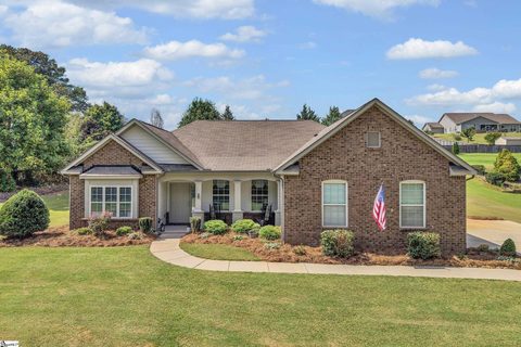 63 Scotts Bluff Drive active home in Coachman Plantation, Simpsonville, SC