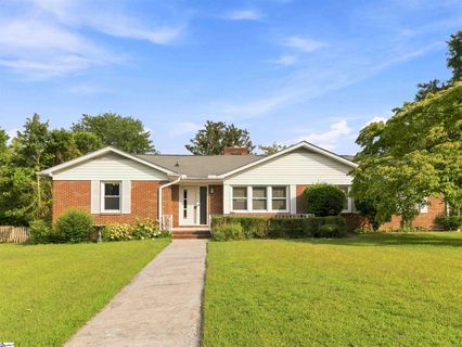 5 Lisa Drive active home in Wade Hampton Terrace, Greenville, SC