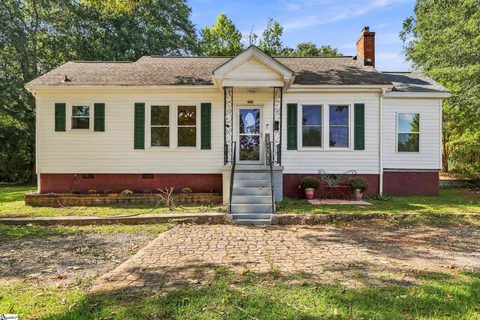 209 Tindal Road active home in Mountain View, Greenville, SC