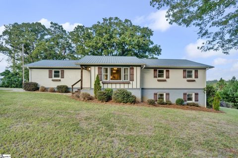 578 Gap Hill Road active home in Harborside, Six Mile, SC