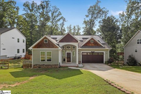 1601 E Saluda Lake Road active home in Westcliffe, Greenville, SC