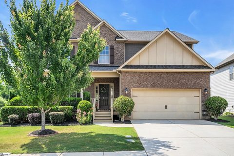 31 Wood Hollow Circle active home in Woodland Ridge, Greer, SC