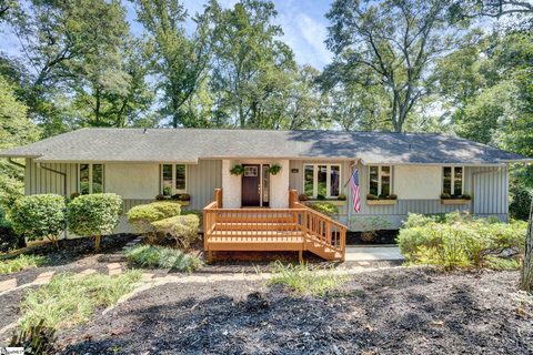 204 Fishbrook Way active home in Holly Tree Plantation, Simpsonville, SC
