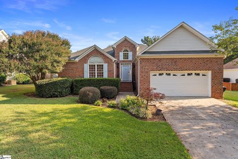 207 Kinard Way active home in Pemberton Place, Simpsonville, SC