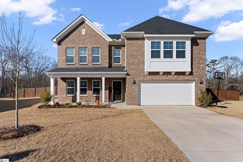 780 Oak Hill Lane active home in Breckenridge, Belton, SC