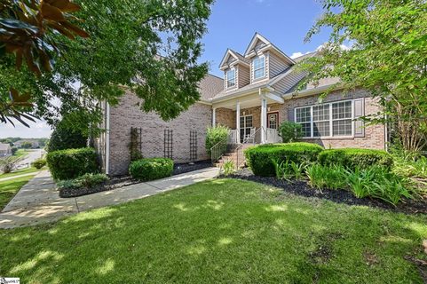 300 Gladstone Way