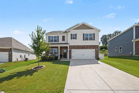 412 Strayhorn Street active home in Woodglen, Piedmont, SC