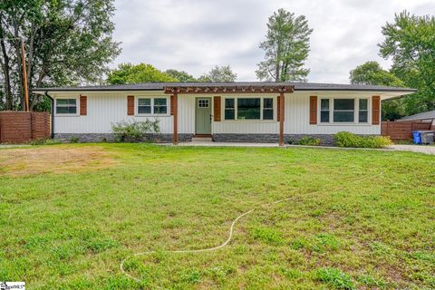 303 Watson Road active home in Orchard Acres, Taylors, SC