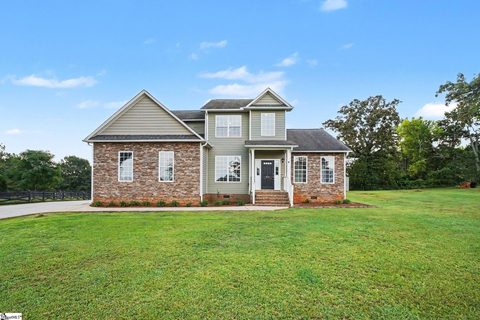 A home in Oak Hill Estates