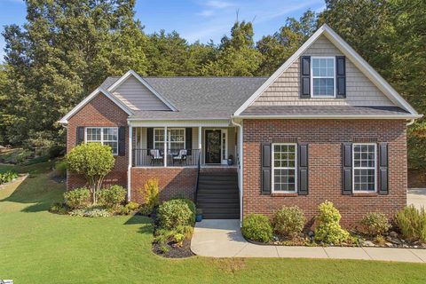 307 Stone River Way active home in Country View, Taylors, SC