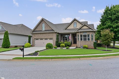 312 Laguna Lane active home in The Courtyards On West Georgia R, Simpsonville, SC